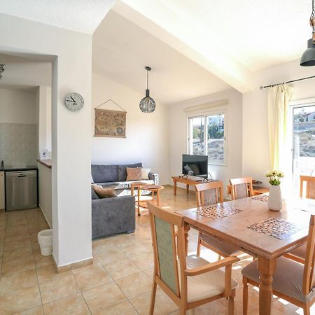Resitour - Regina Gardens Apartment Paphos Exterior photo