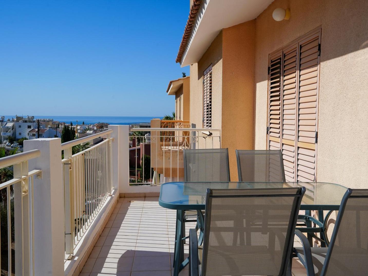 Resitour - Regina Gardens Apartment Paphos Exterior photo
