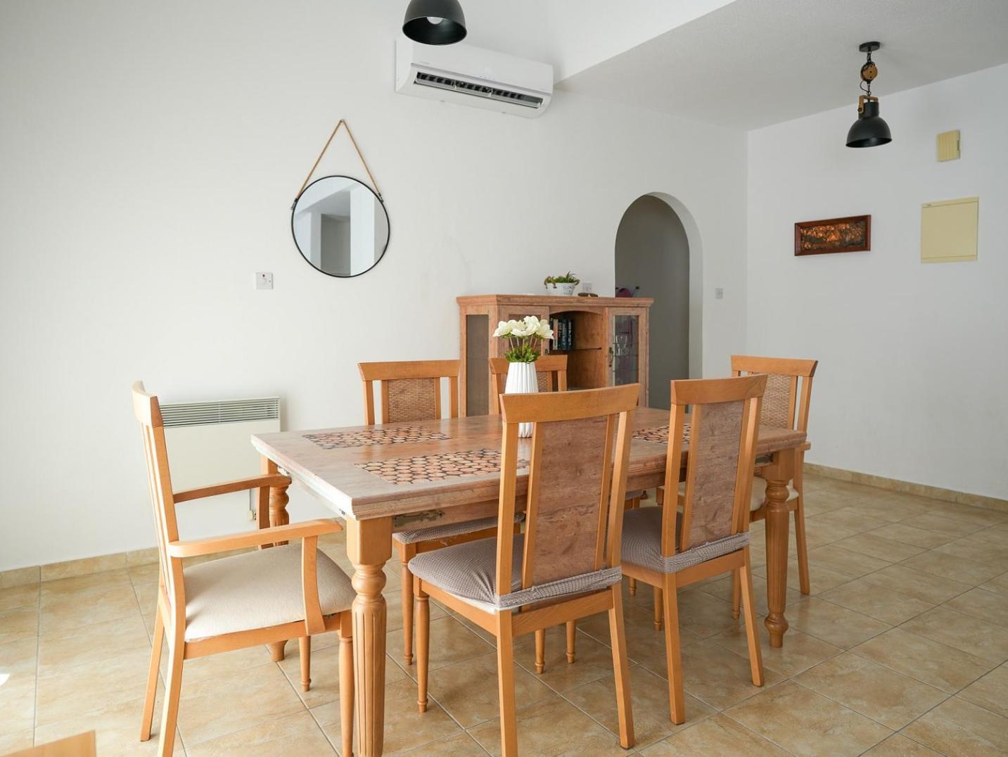 Resitour - Regina Gardens Apartment Paphos Exterior photo