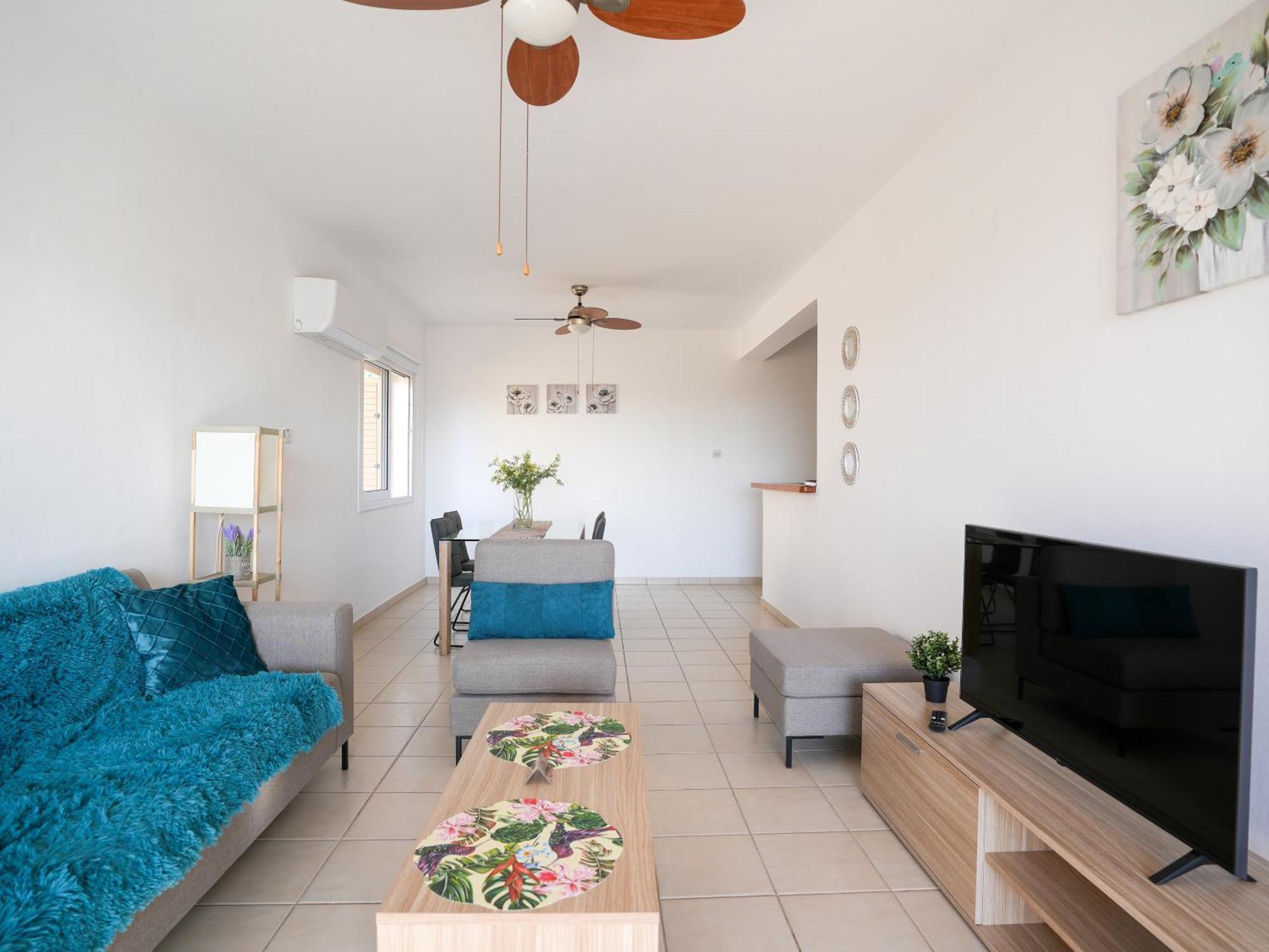 Resitour - Regina Gardens Apartment Paphos Exterior photo